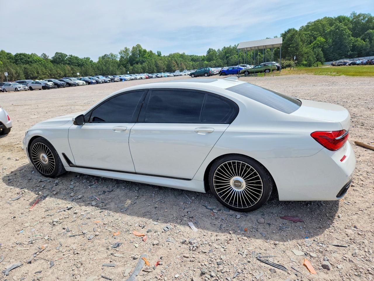 2016 BMW 740 I — Фото 2 из 12