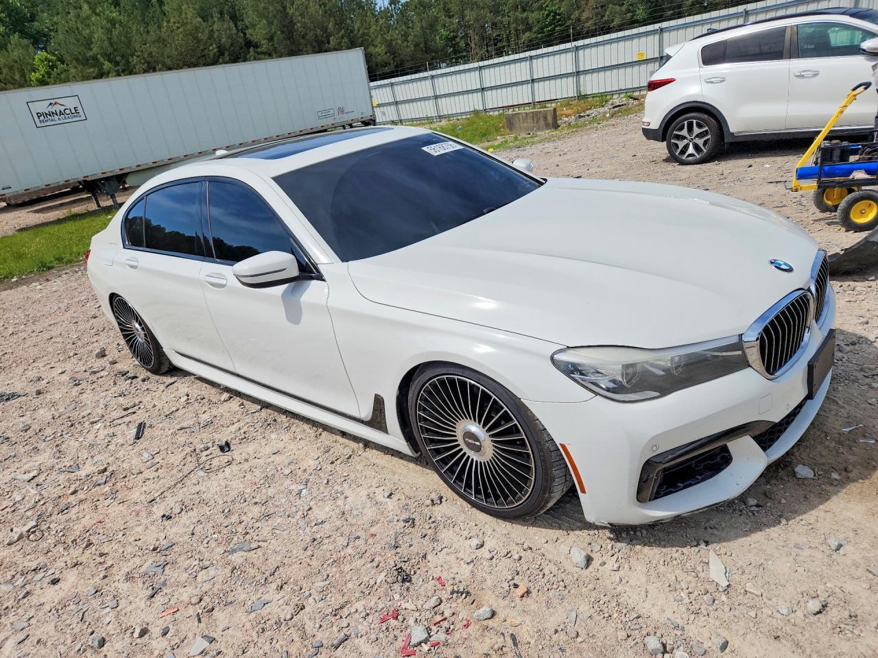 2016 BMW 740 I — Фото 4 из 12