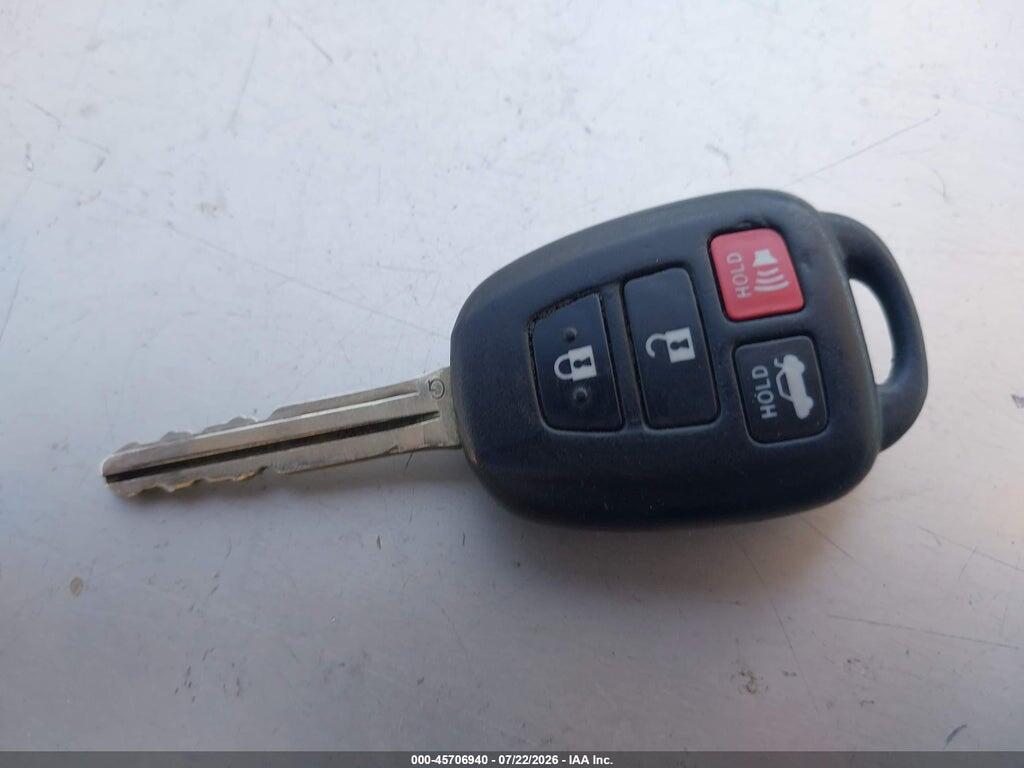 4T1BF1FK2CU560200 2012 TOYOTA CAMRY photo no. 11