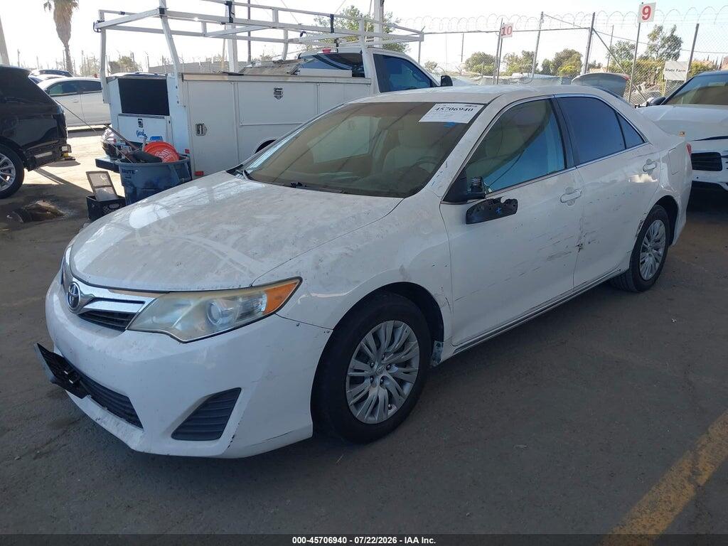 4T1BF1FK2CU560200 2012 TOYOTA CAMRY photo no. 2