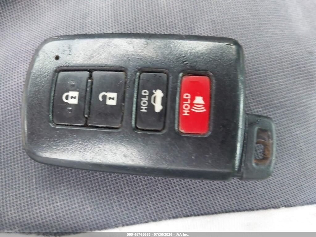 4T1BD1FK4CU033720 2012 TOYOTA CAMRY HYBRID photo no. 11