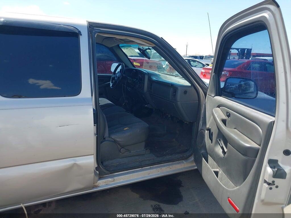 1GTEC19X45Z165572 2005 GMC SIERRA 1500 photo no. 5
