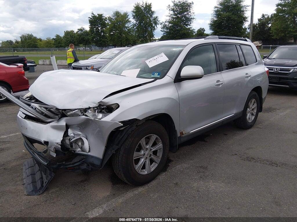 5TDBK3EH8CS145825 2012 TOYOTA HIGHLANDER photo no. 2