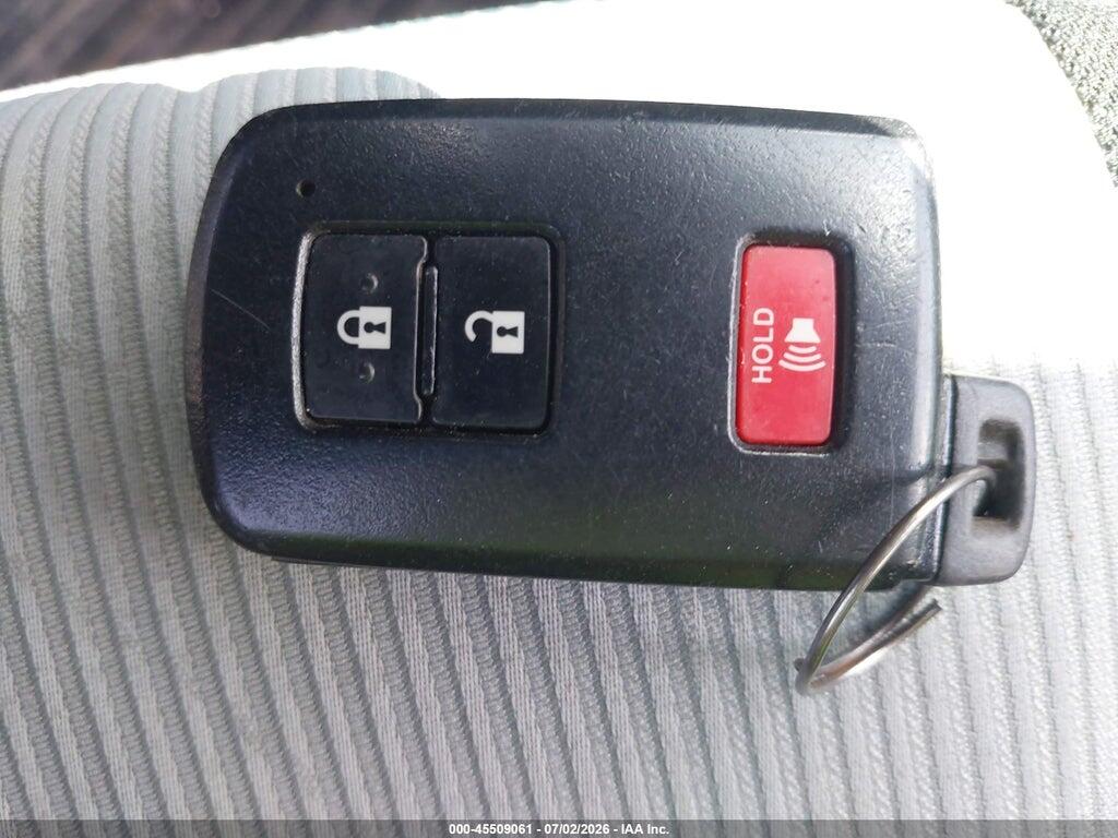 JTDKDTB37C1027975 2012 TOYOTA PRIUS C photo no. 11