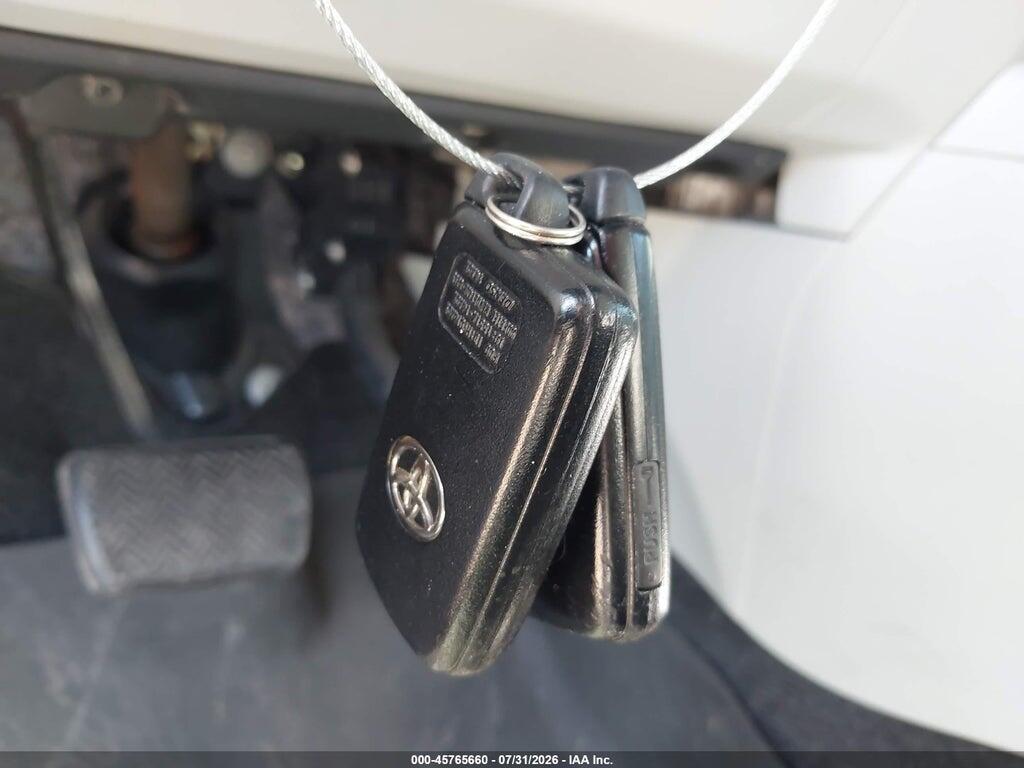 JTDZN3EU7C3085461 2012 TOYOTA PRIUS V photo no. 11