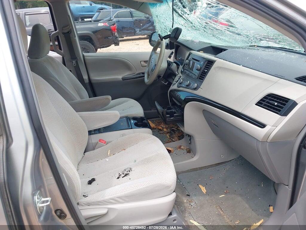 5TDKK3DC0CS240742 2012 TOYOTA SIENNA photo no. 5