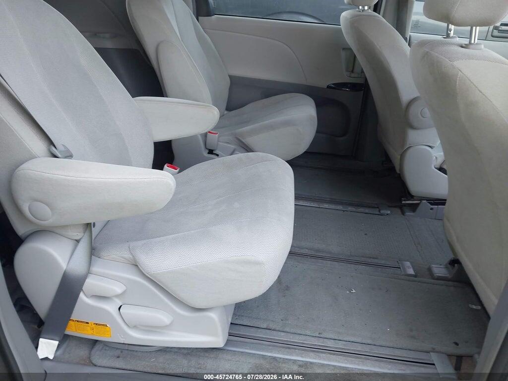 5TDKA3DCXCS015313 2012 TOYOTA SIENNA photo no. 8