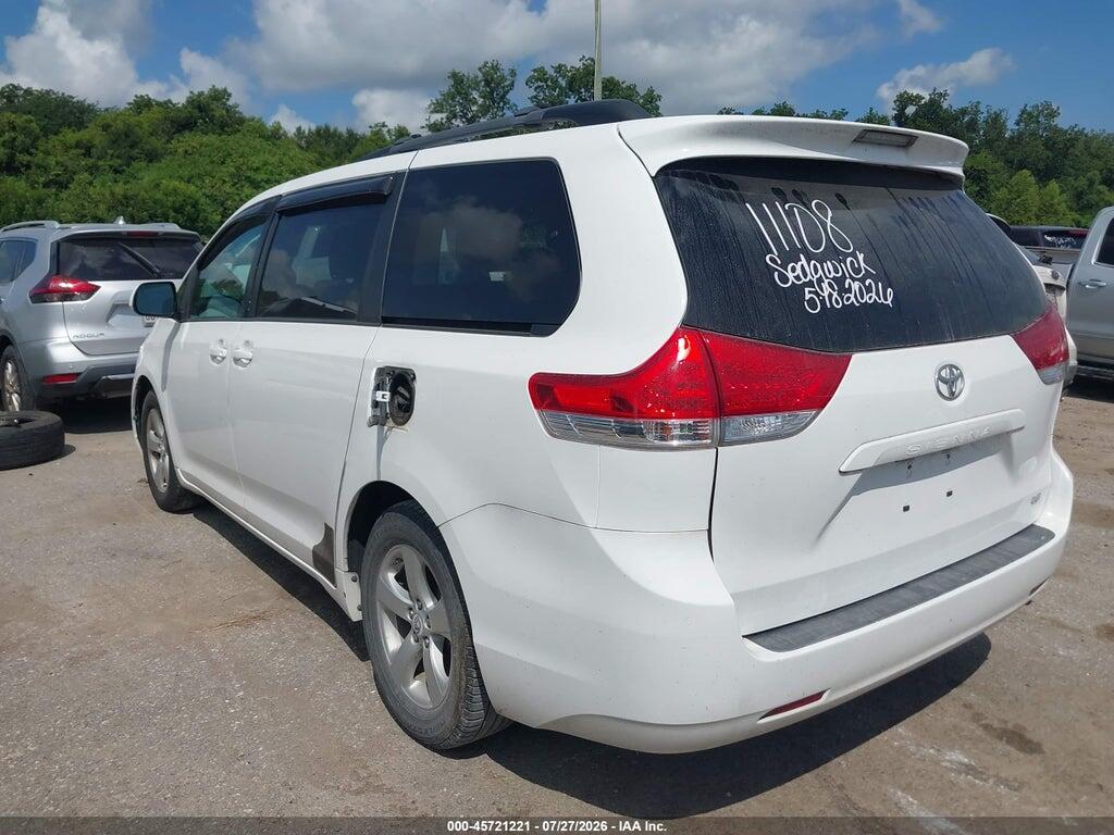 5TDKK3DCXCS245592 2012 TOYOTA SIENNA photo no. 3