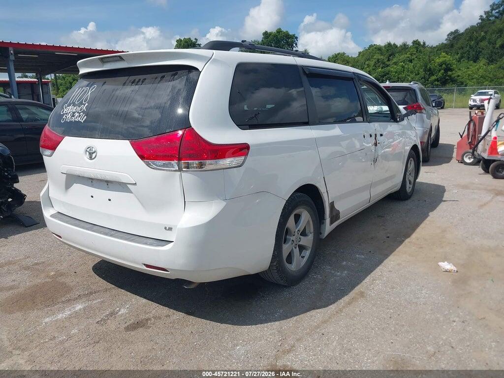 5TDKK3DCXCS245592 2012 TOYOTA SIENNA photo no. 4