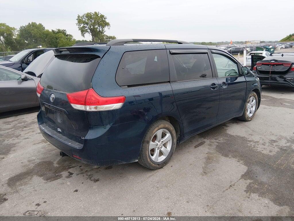 5TDKK3DCXCS246564 2012 TOYOTA SIENNA photo no. 4