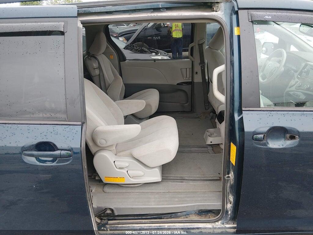 5TDKK3DCXCS246564 2012 TOYOTA SIENNA photo no. 8