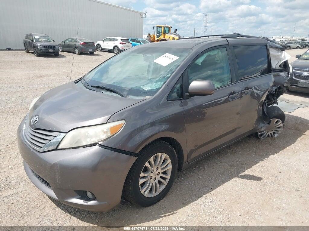 5TDYK3DC3CS239076 2012 TOYOTA SIENNA photo no. 2