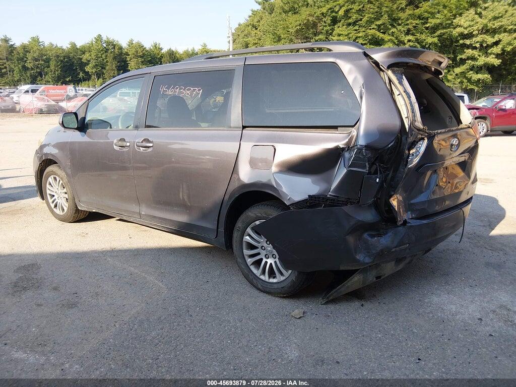 5TDKK3DC4CS257222 2012 TOYOTA SIENNA photo no. 3