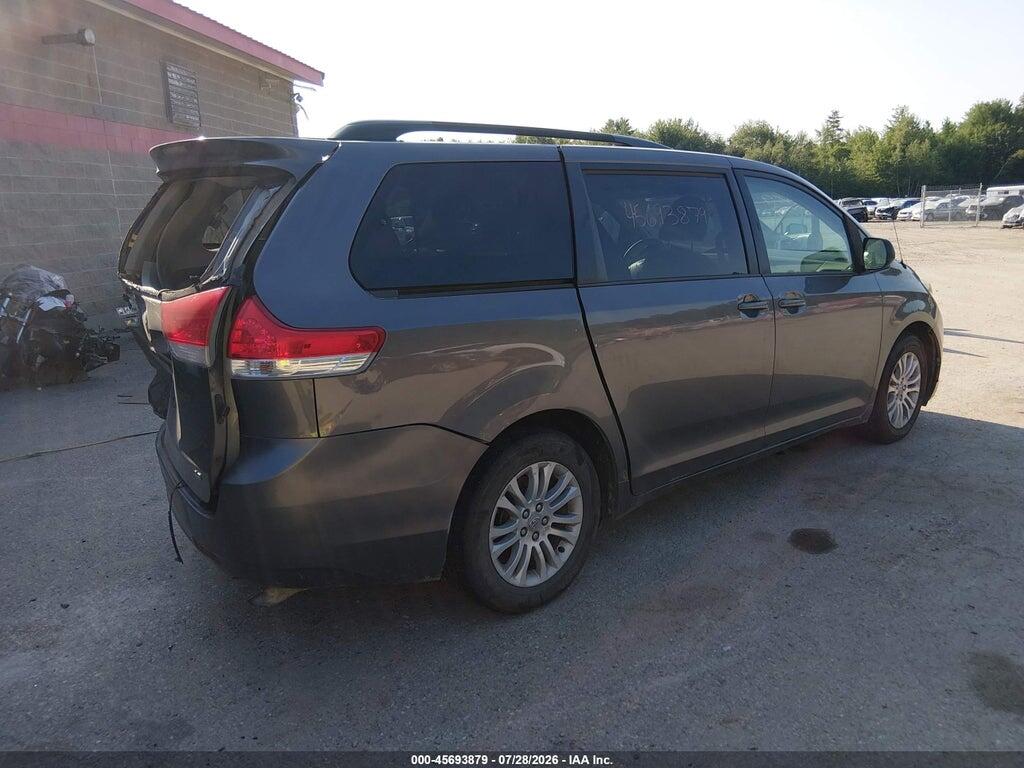 5TDKK3DC4CS257222 2012 TOYOTA SIENNA photo no. 4