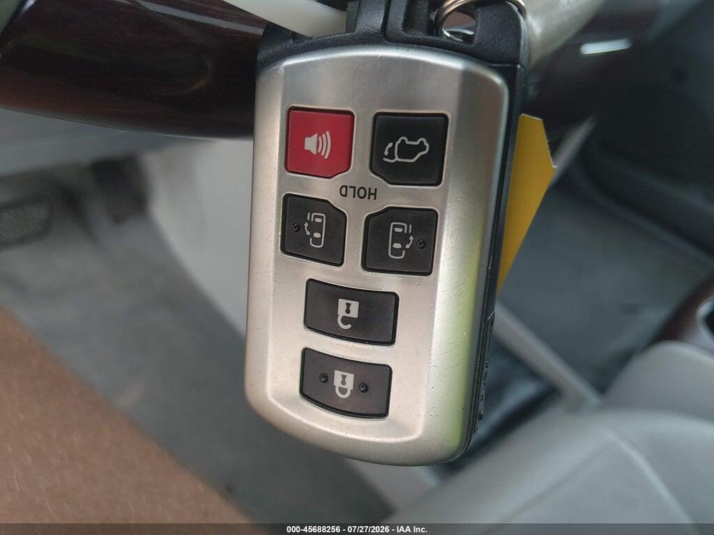 5TDDK3DC5CS039766 2012 TOYOTA SIENNA photo no. 11