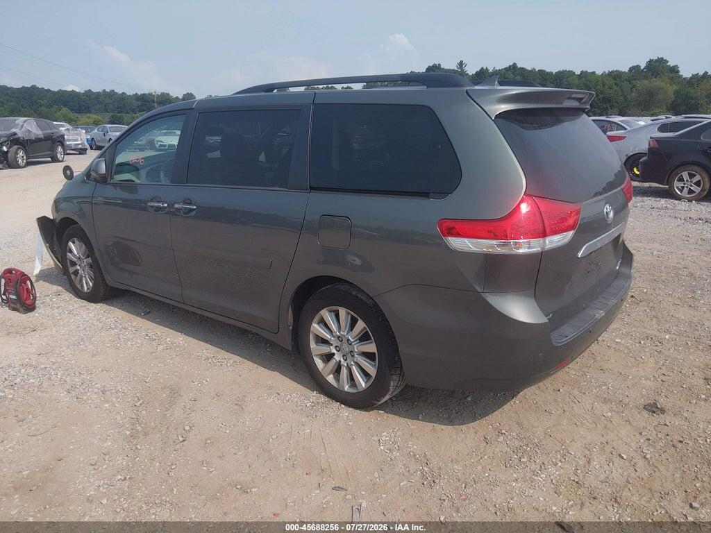 5TDDK3DC5CS039766 2012 TOYOTA SIENNA photo no. 3