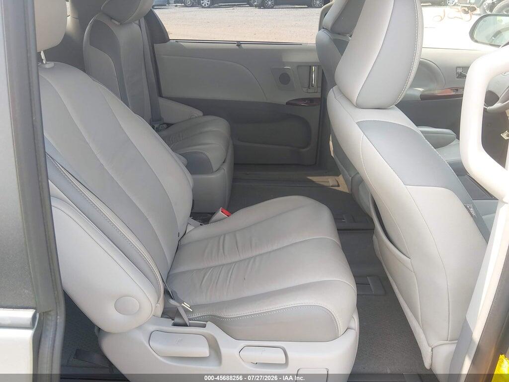 5TDDK3DC5CS039766 2012 TOYOTA SIENNA photo no. 8