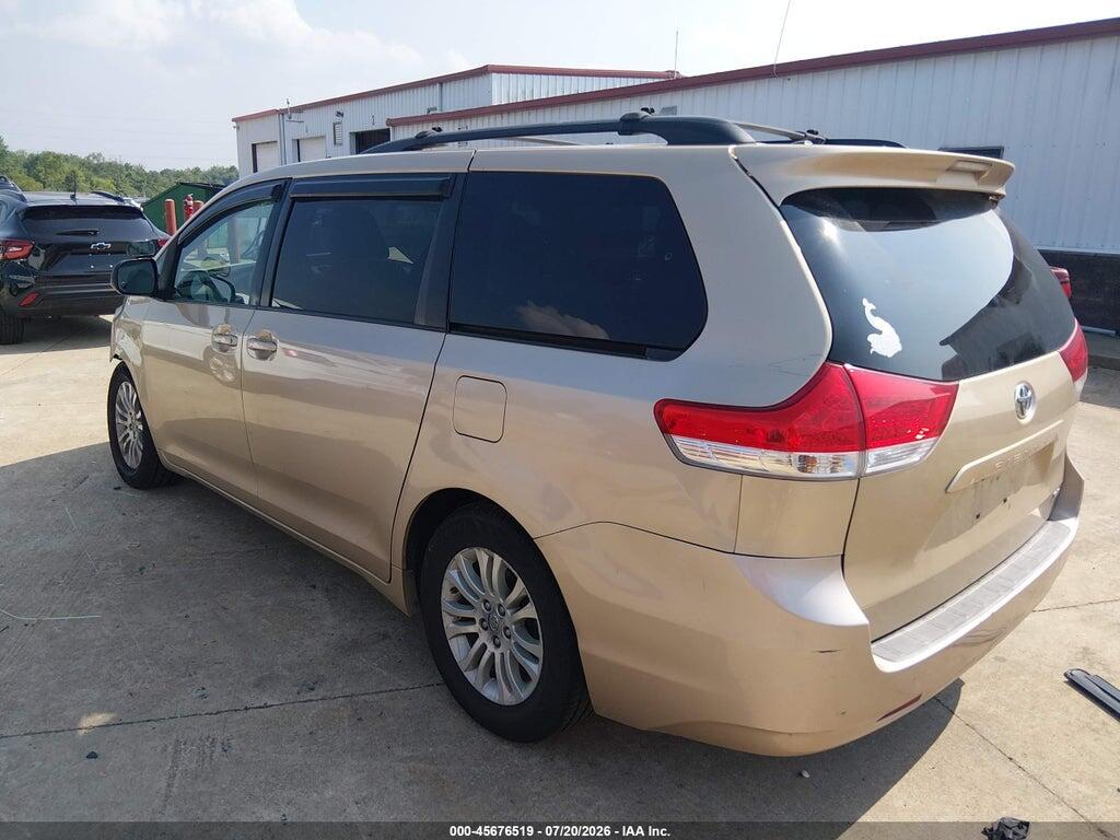 5TDYK3DC5CS183710 2012 TOYOTA SIENNA photo no. 3