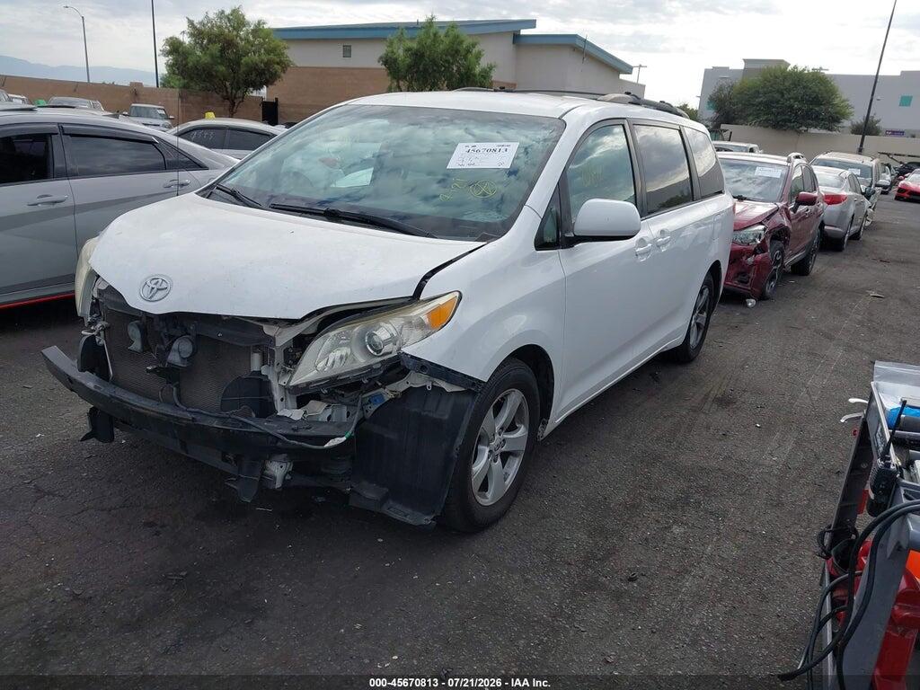 5TDKK3DC9CS240884 2012 TOYOTA SIENNA photo no. 2