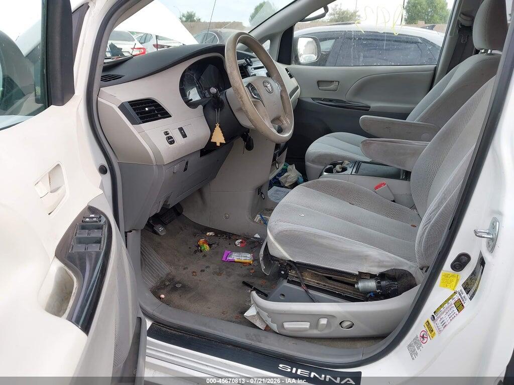 5TDKK3DC9CS240884 2012 TOYOTA SIENNA photo no. 5