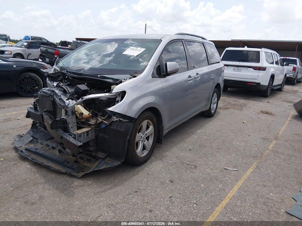 5TDKK3DC7CS240222 2012 TOYOTA SIENNA photo no. 2