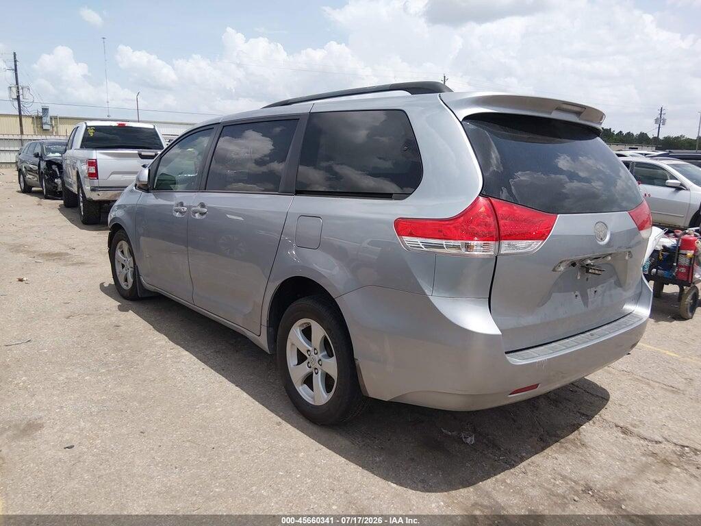 5TDKK3DC7CS240222 2012 TOYOTA SIENNA photo no. 3