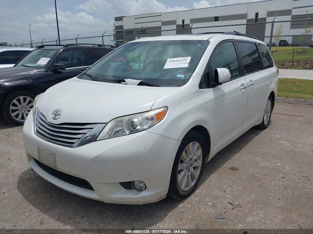 5TDYK3DC5CS211392 2012 TOYOTA SIENNA photo no. 2