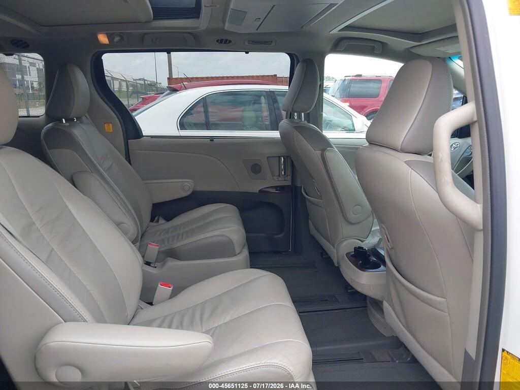 5TDYK3DC5CS211392 2012 TOYOTA SIENNA photo no. 8