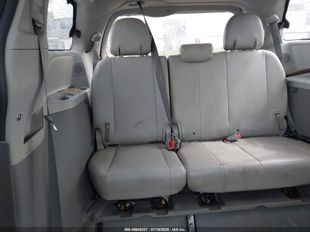 5TDYK3DC1CS263439 2012 TOYOTA SIENNA photo no. 8