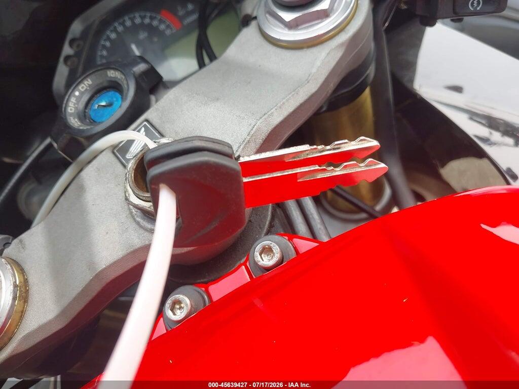 JH2PC37085M207319 2005 HONDA CBR600 photo no. 11