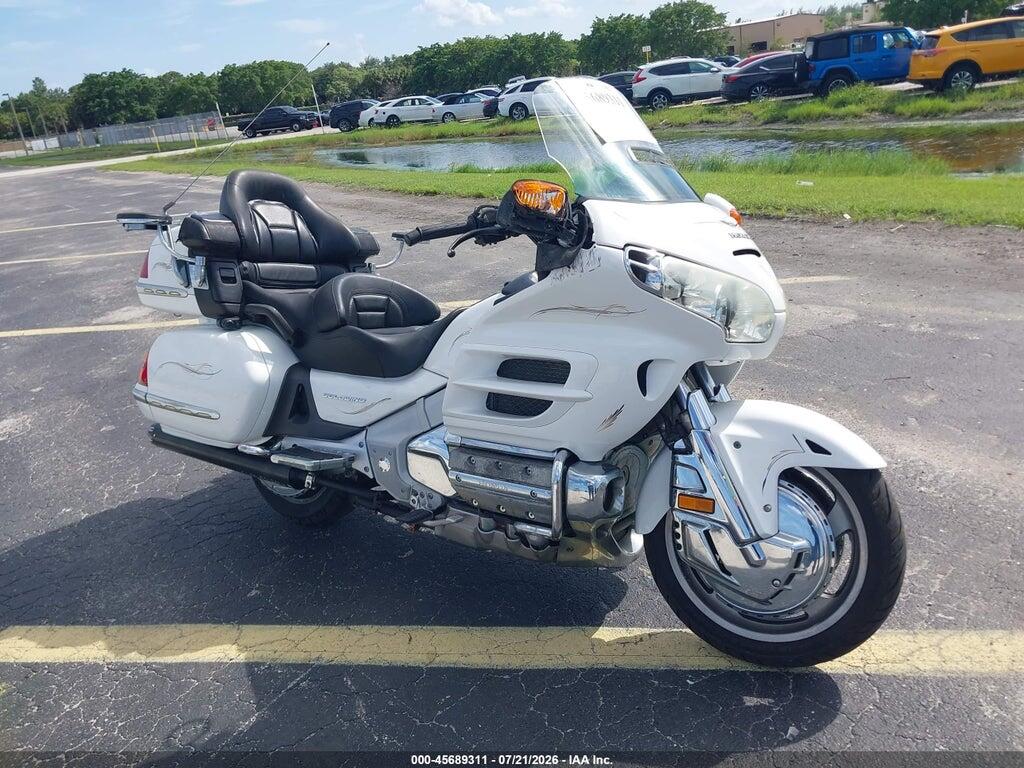 1HFSC47065A408877 2005 HONDA GL1800 photo no. 1
