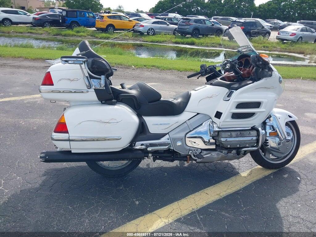 1HFSC47065A408877 2005 HONDA GL1800 photo no. 12