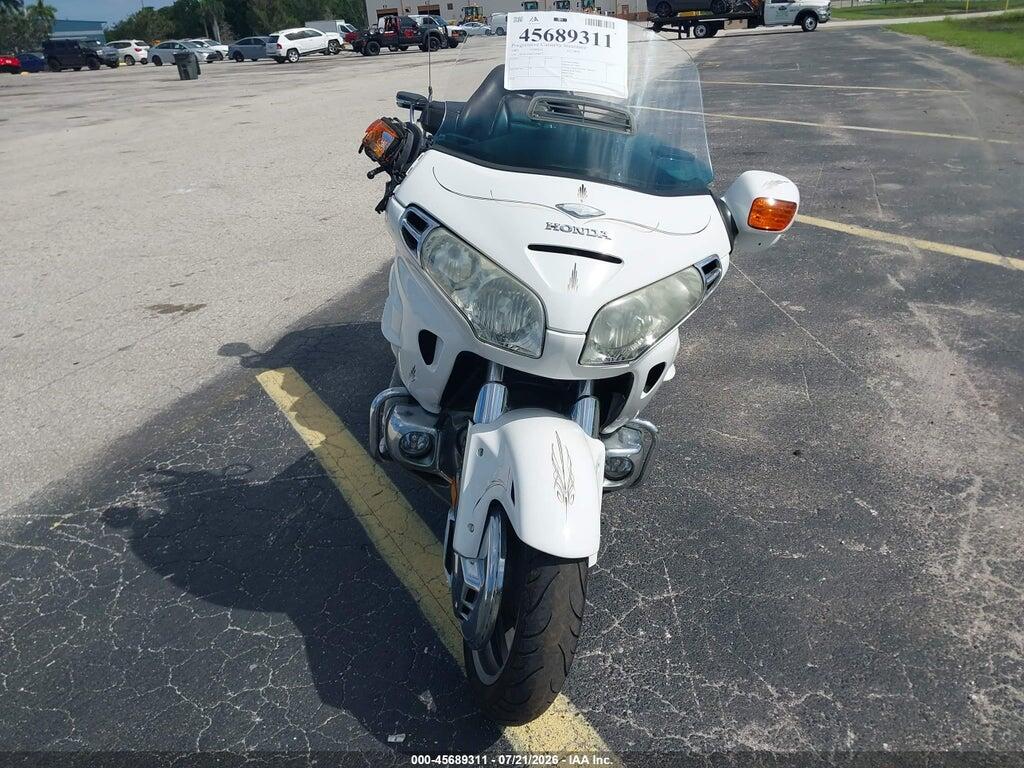 1HFSC47065A408877 2005 HONDA GL1800 photo no. 5
