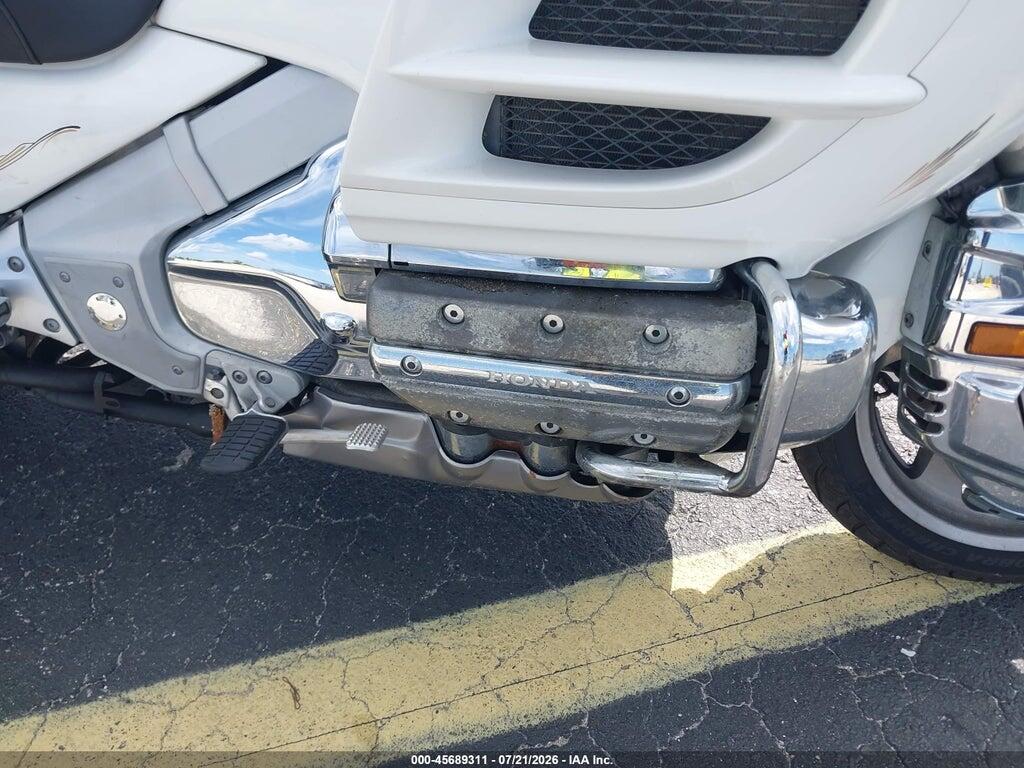 1HFSC47065A408877 2005 HONDA GL1800 photo no. 8
