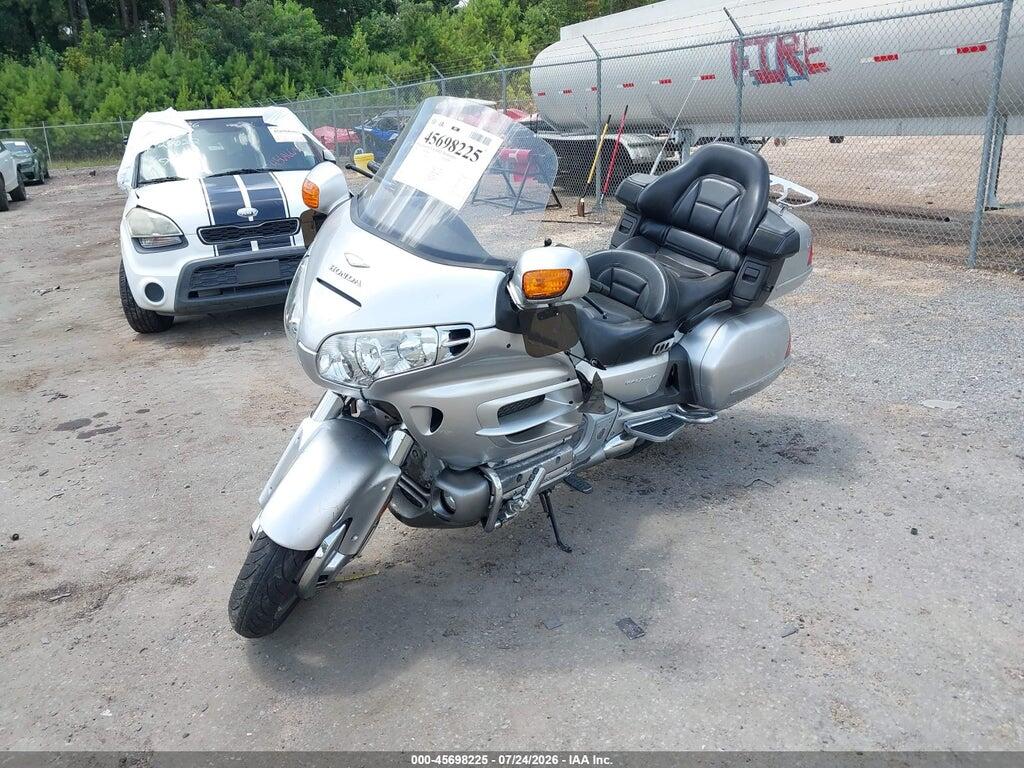 1HFSC47035A404298 2005 HONDA GL1800 photo no. 2