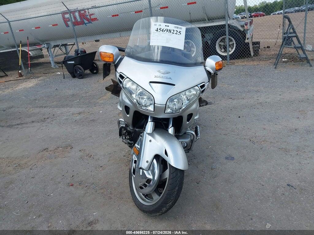 1HFSC47035A404298 2005 HONDA GL1800 photo no. 5