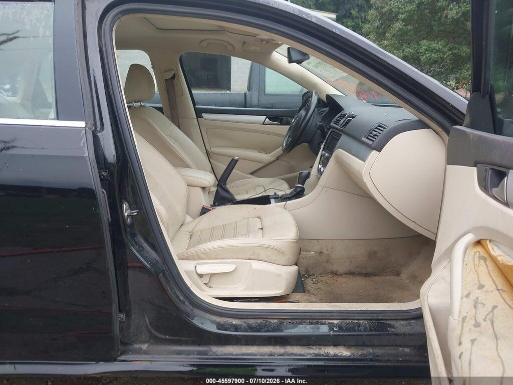 1VWBM7A3XCC075688 2012 VOLKSWAGEN PASSAT photo no. 5
