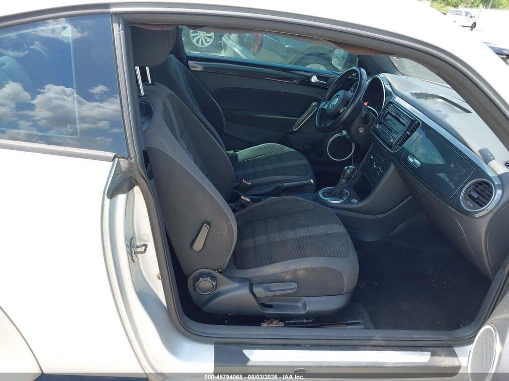 3VWV67AT2CM617551 2012 VOLKSWAGEN BEETLE photo no. 5