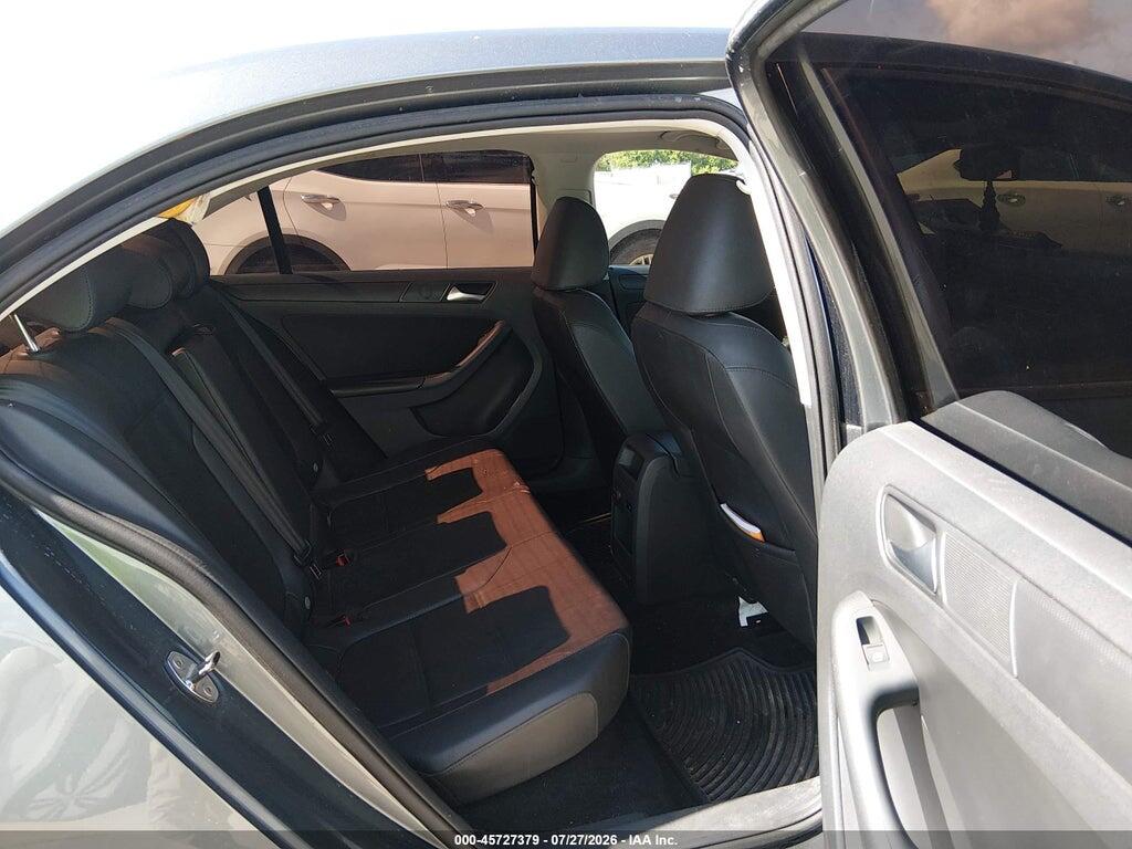 3VWBP7AJ5CM124235 2012 VOLKSWAGEN JETTA photo no. 8