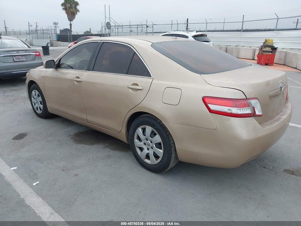 4T1BF3EK3BU229573 2011 TOYOTA CAMRY photo no. 3