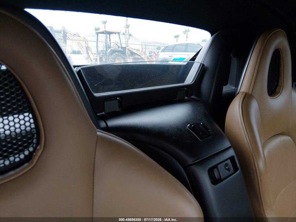 JHMAP21445S002440 2005 HONDA S2000 photo no. 8
