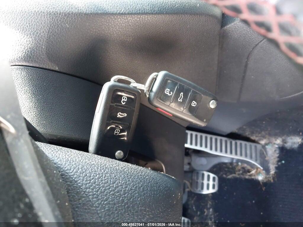 3VW567AJ7CM451297 2012 VOLKSWAGEN JETTA photo no. 11