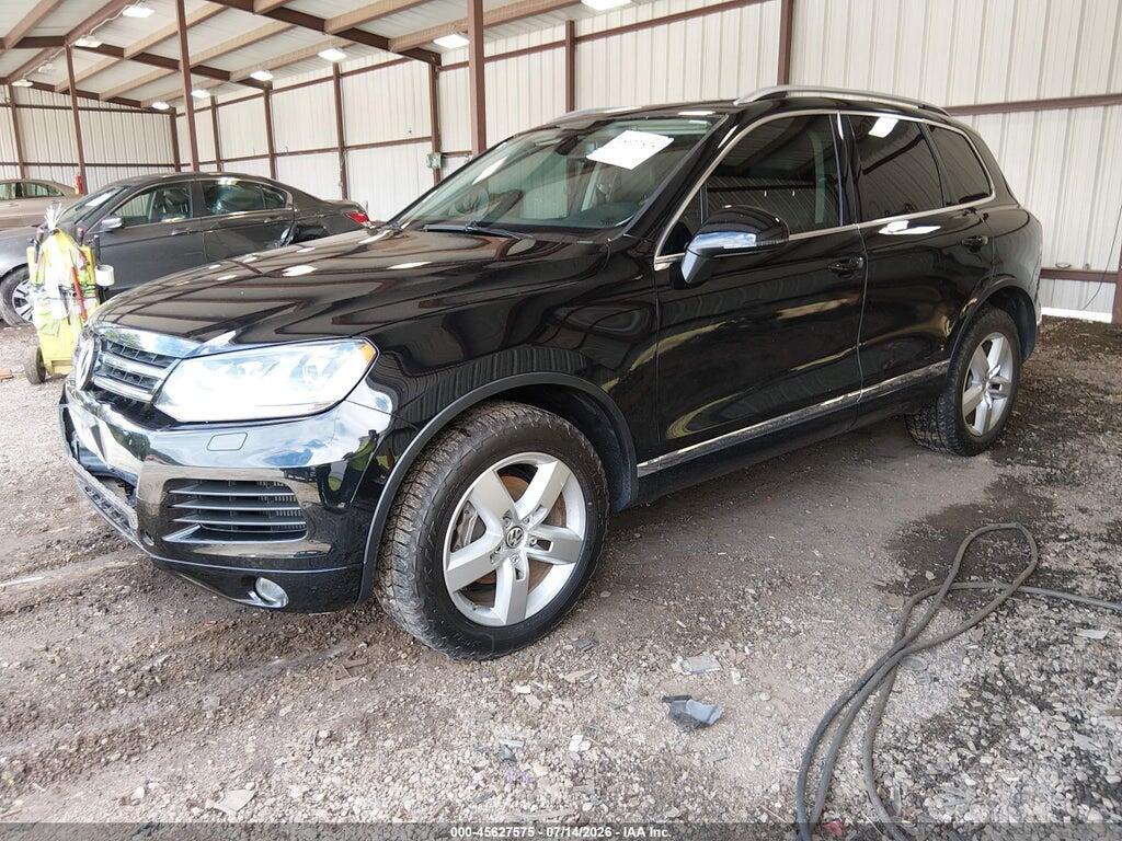 WVGEK9BP4CD012126 2012 VOLKSWAGEN TOUAREG photo no. 2