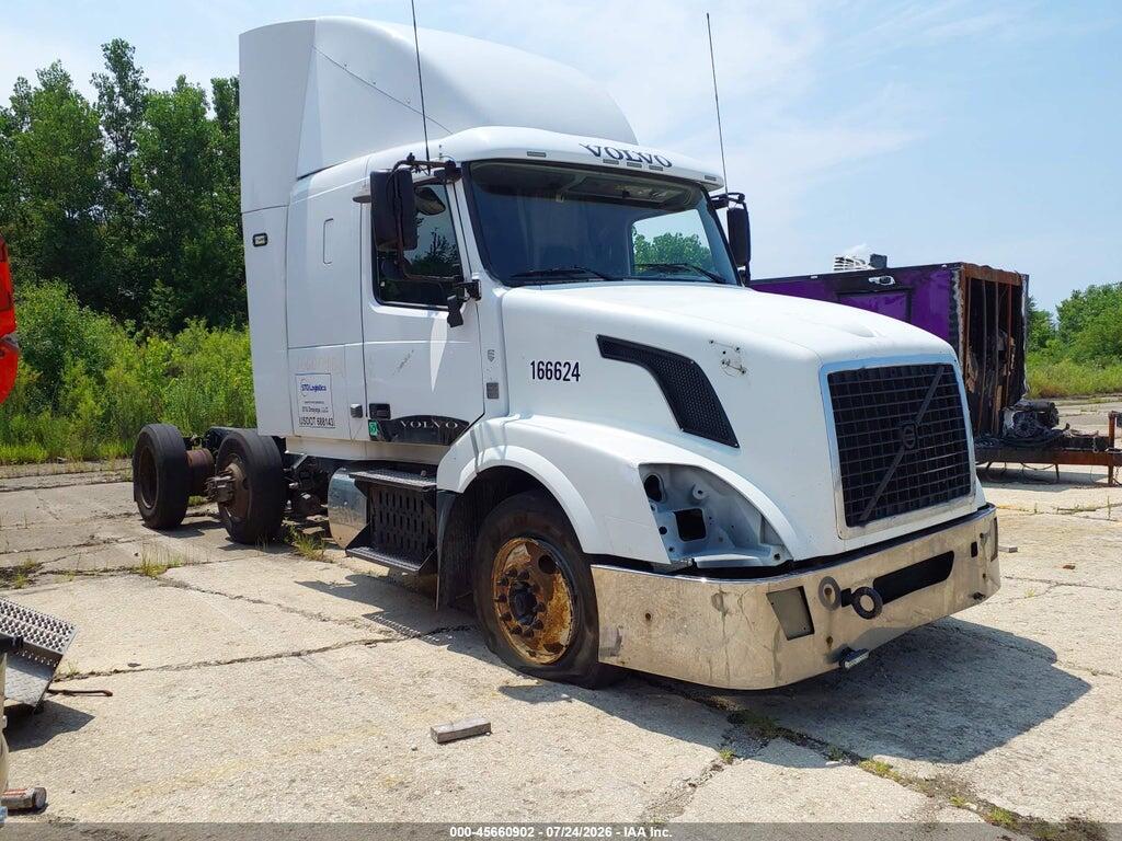 4V4NC9EHXCN541598 2012 VOLVO VN photo no. 1