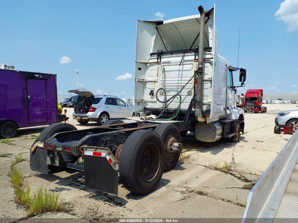4V4NC9EHXCN541598 2012 VOLVO VN photo no. 4