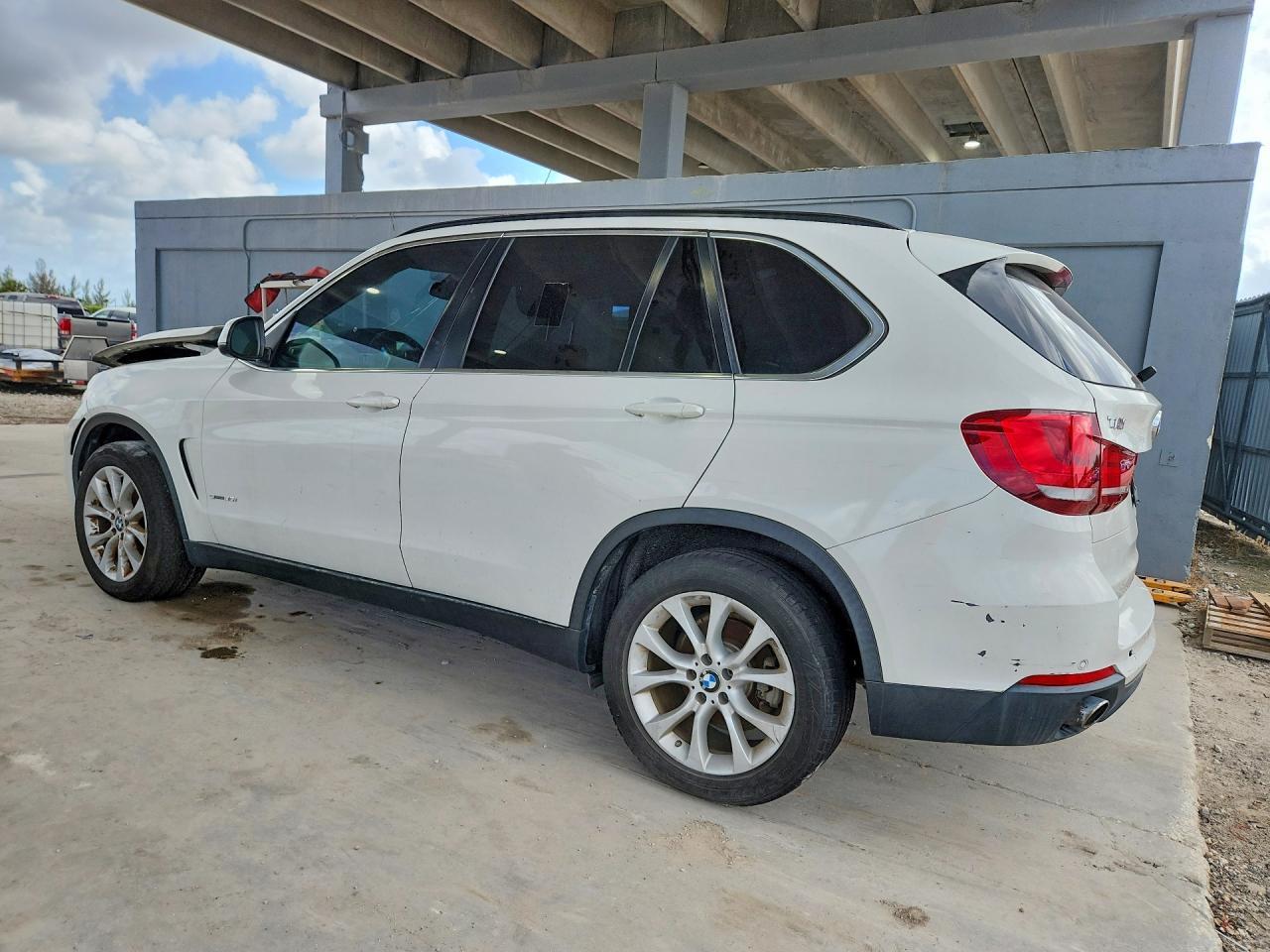 2016 BMW X5 SDRIVE35I — Фото 2 из 13