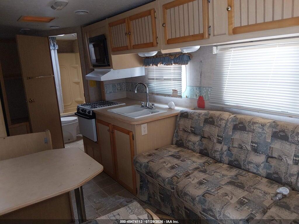1UJBJ02P751JY0207 2005 JAYCO JAY FEATHER photo no. 5