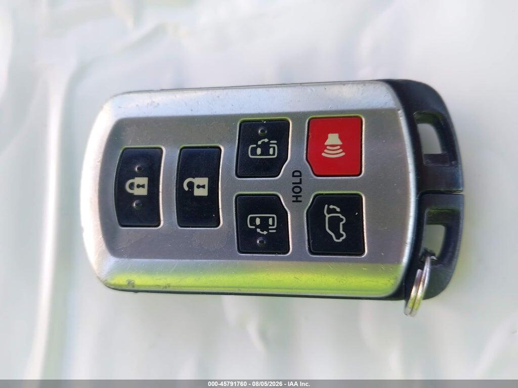 5TDYK3DC4BS072662 2011 TOYOTA SIENNA photo no. 11