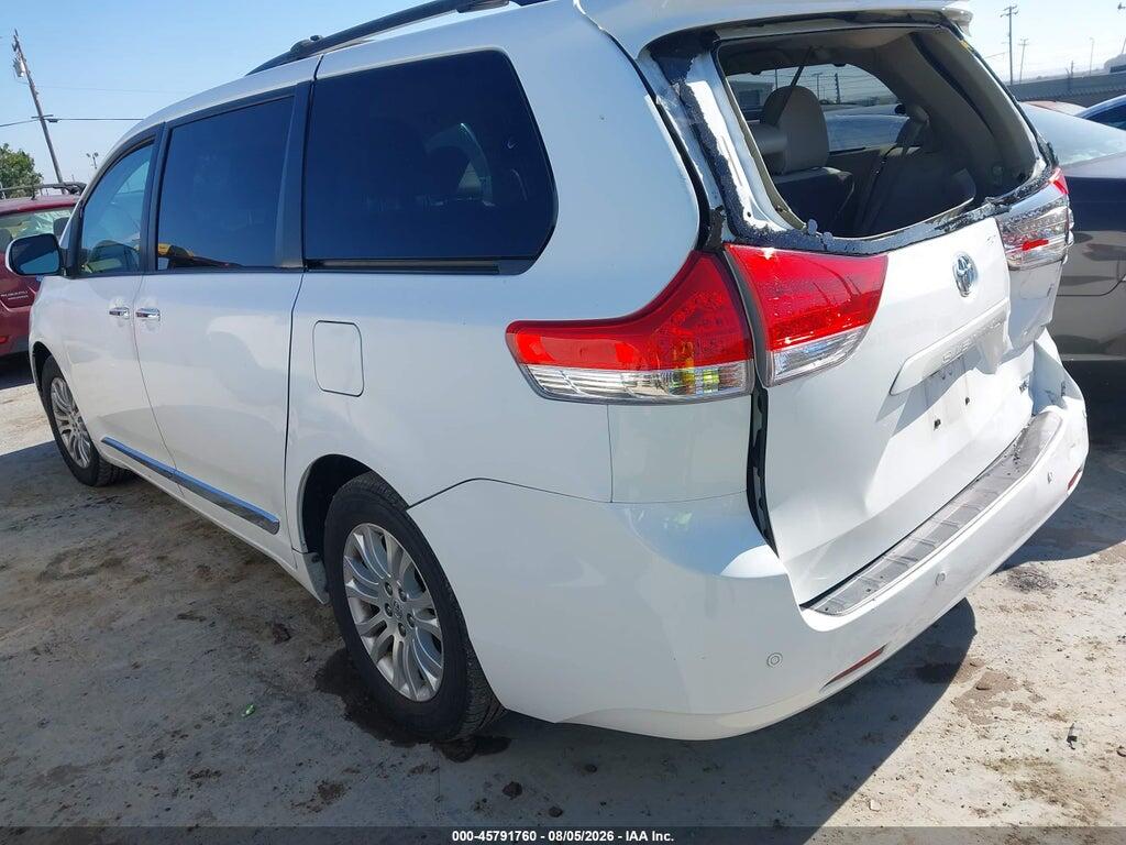 5TDYK3DC4BS072662 2011 TOYOTA SIENNA photo no. 3
