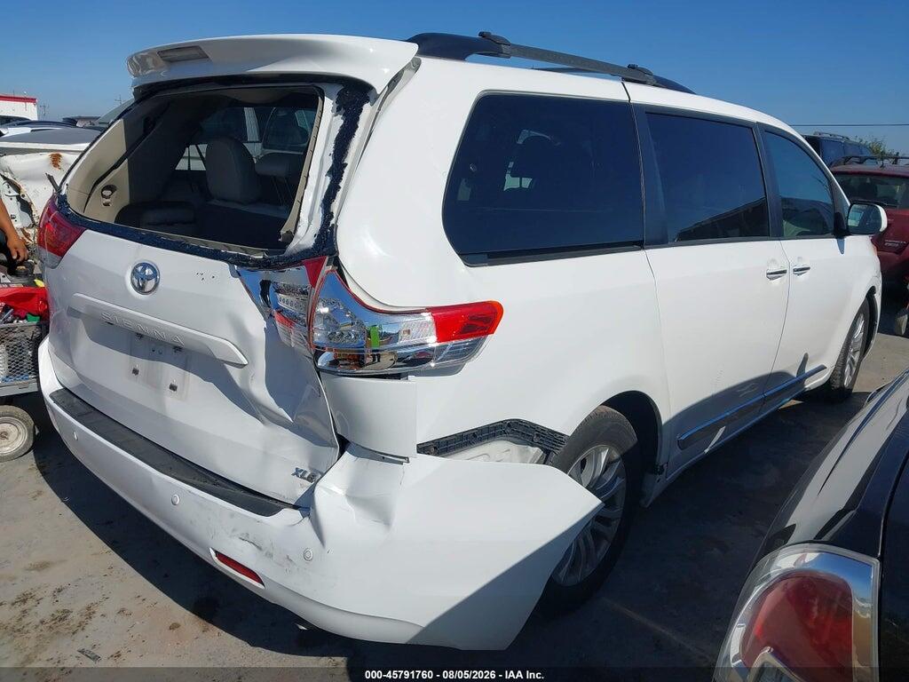 5TDYK3DC4BS072662 2011 TOYOTA SIENNA photo no. 4